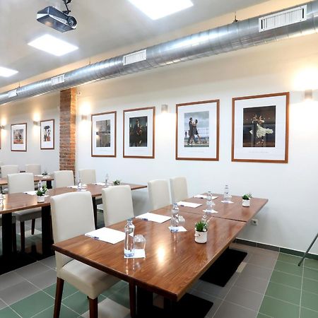 Hotel Pod Vezi Strážnice Kültér fotó