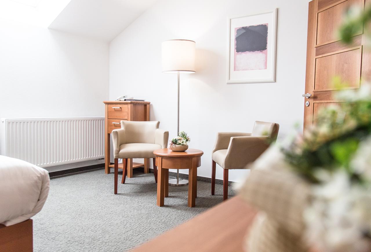Hotel Pod Vezi Strážnice Kültér fotó