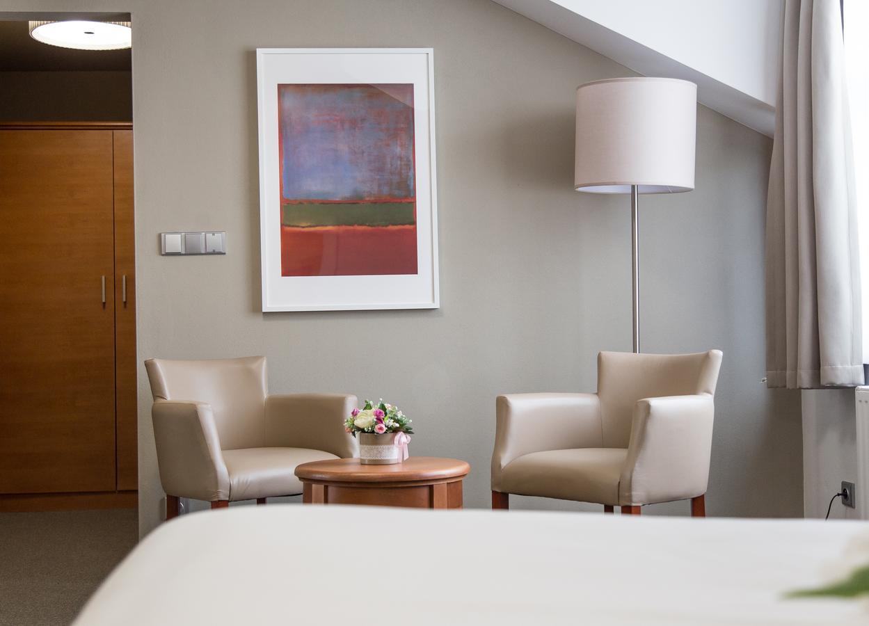 Hotel Pod Vezi Strážnice Kültér fotó