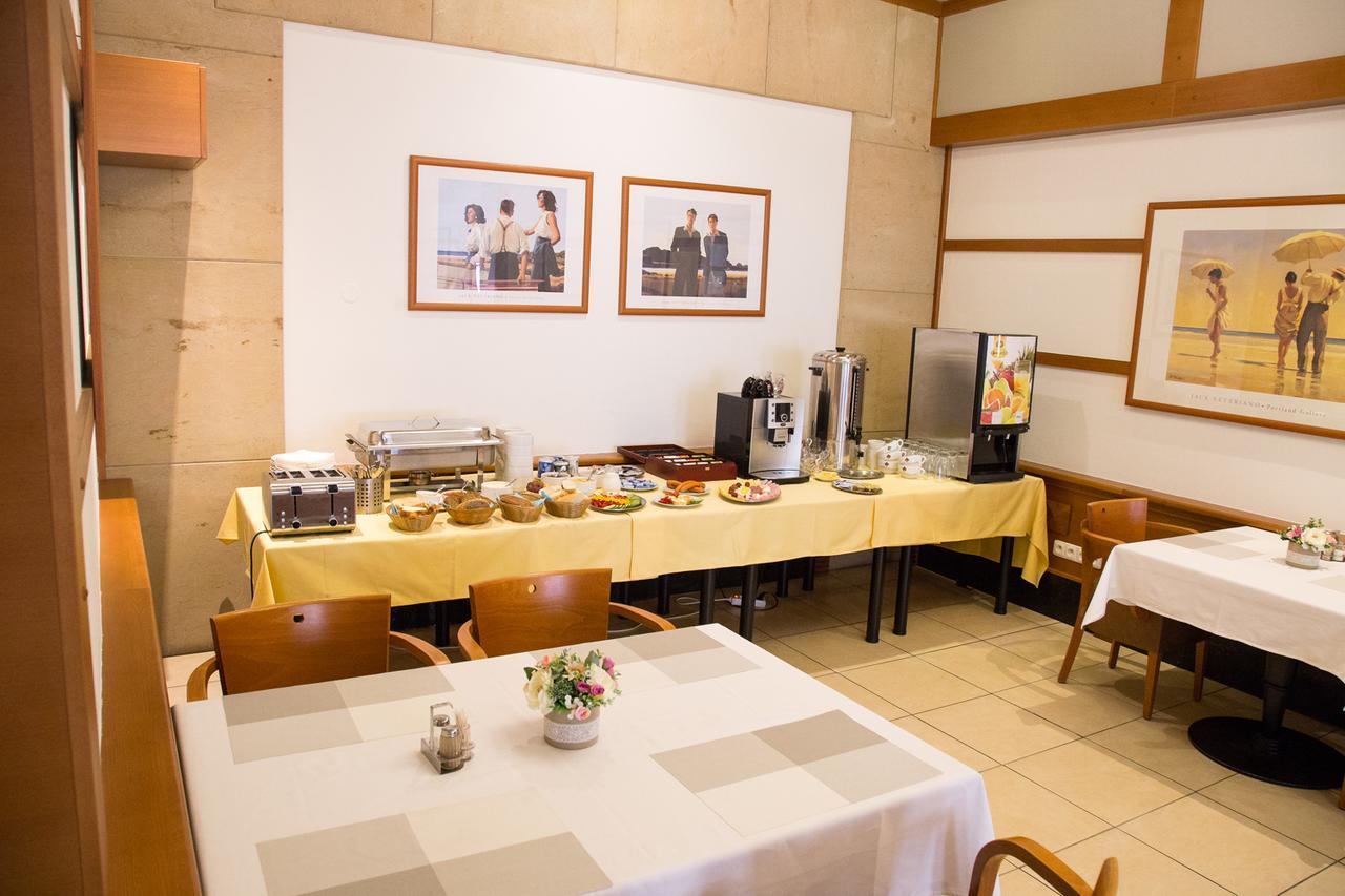 Hotel Pod Vezi Strážnice Kültér fotó